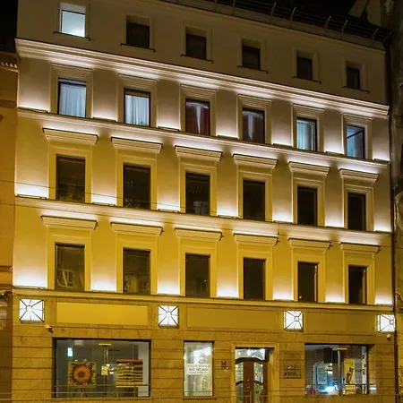 Glow Hostel *